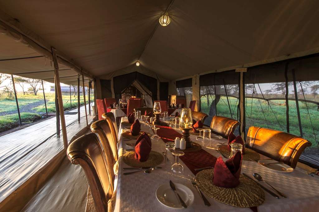 Karibu Camps And Lodges Sametu Camp Serengeti Robanda Ресторан фото